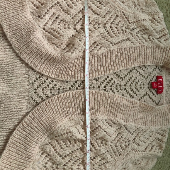 Beautiful cardigan sweater - Picture 10 of 12